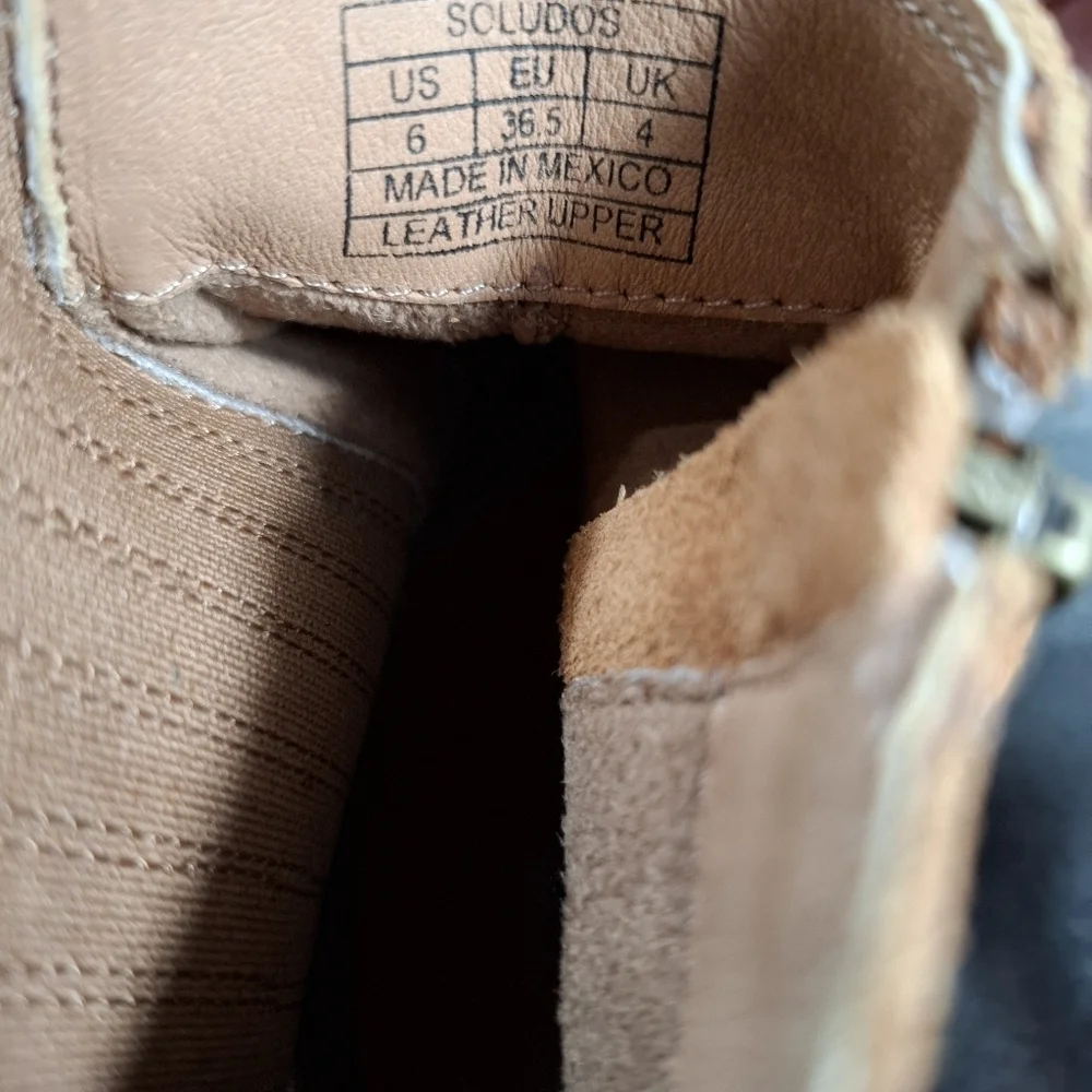 Soludos Delancey Ankle Bootie women's  size US 6 Tan Leather Minimalist